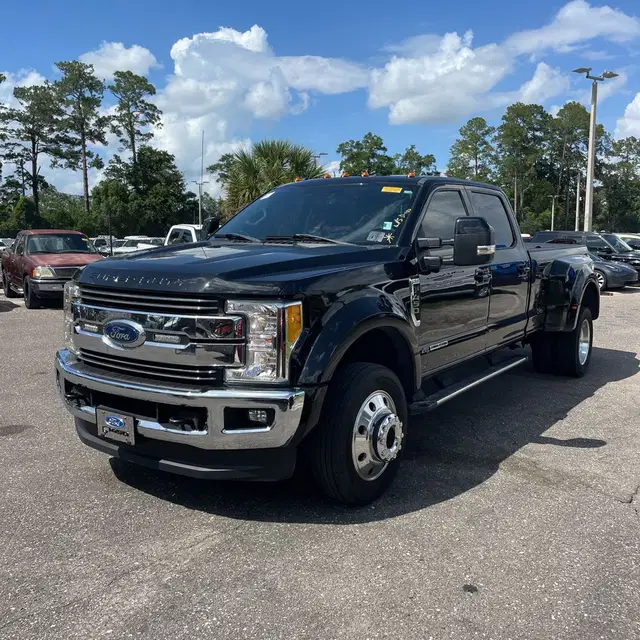 2017 Ford F-450 Super Duty Lariat