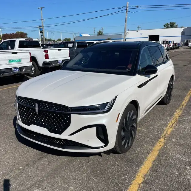 2024 Lincoln Nautilus Black Label