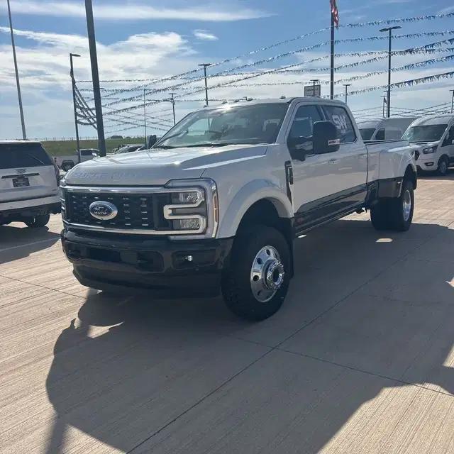 2025 Ford F-450 Super Duty King Ranch