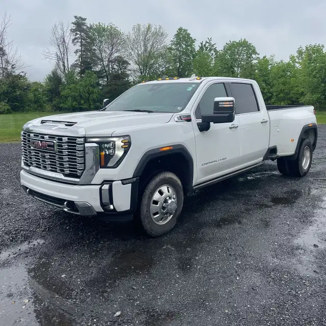 2024 GMC Sierra 3500HD Denali