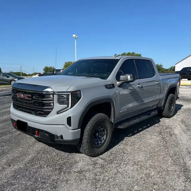 2024 GMC Sierra 1500 AT4