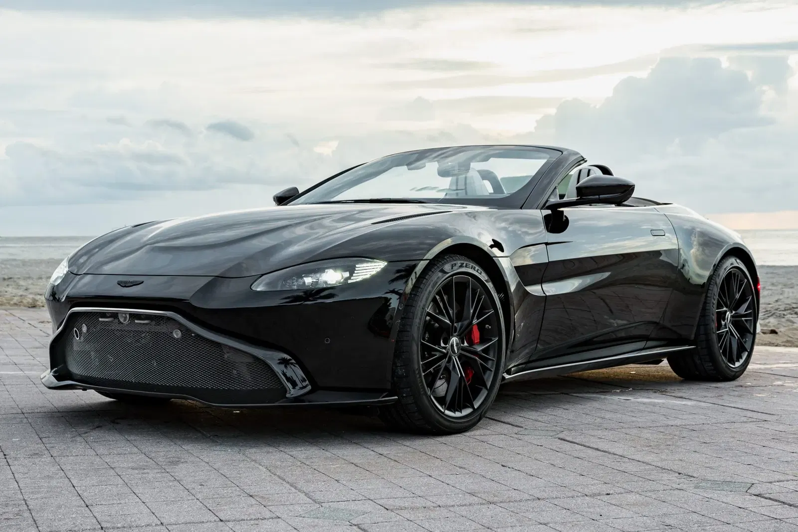 2021 Aston Martin Vantage Roadster