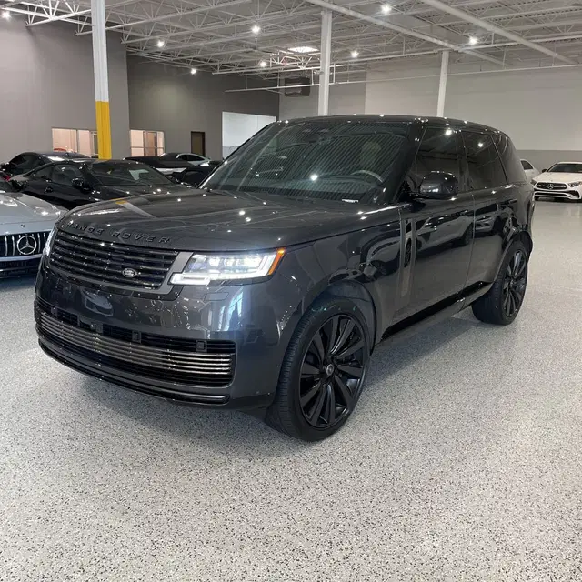 2024 Land Rover Range Rover SV P615