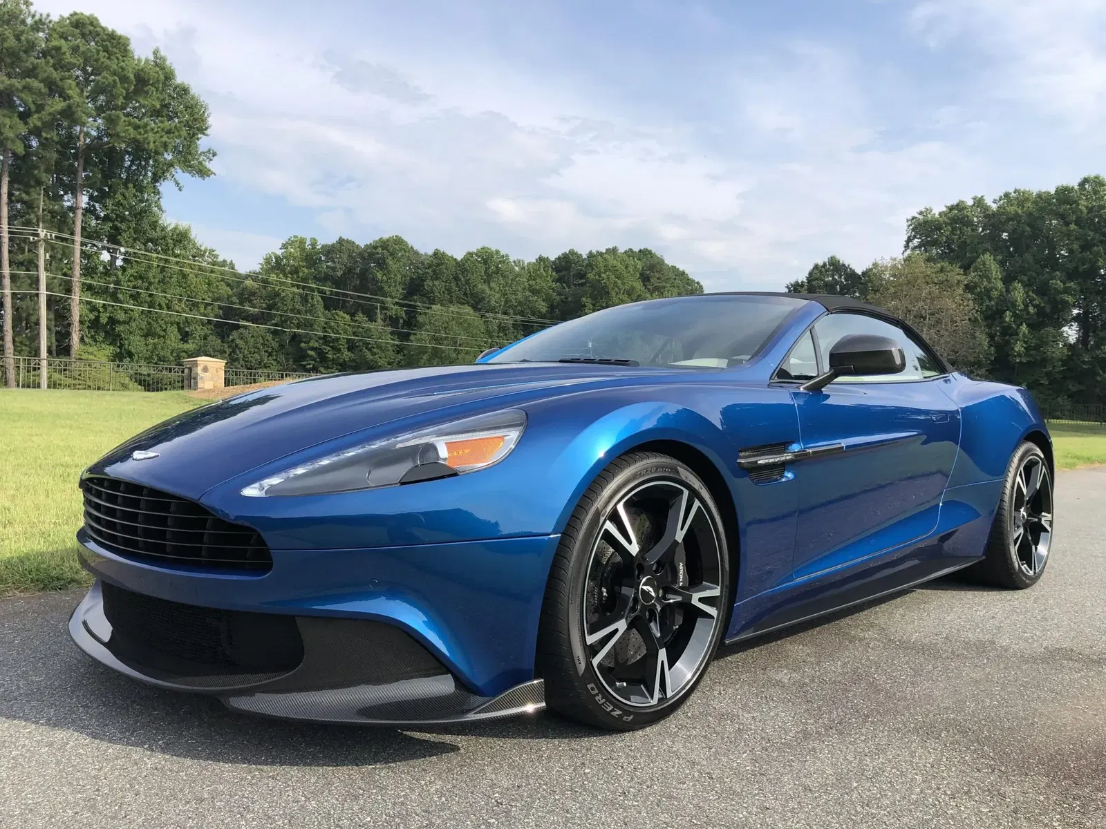 2018 Aston Martin Vanquish S Volante