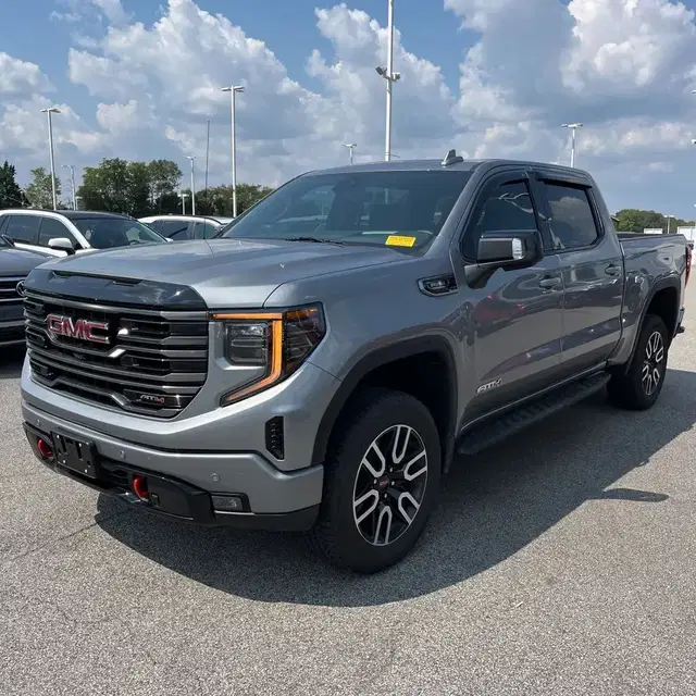 2025 GMC Sierra 1500 AT4