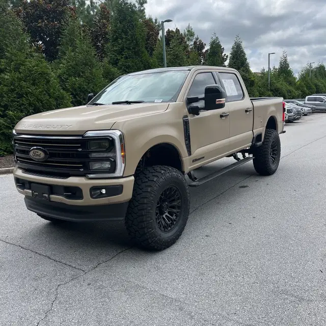 2025 Ford F250 S/D Platinum