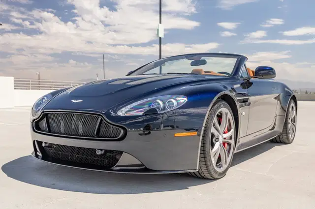 1,100-Mile 2017 Aston Martin V12 Vantage S Roadster 7-Speed
