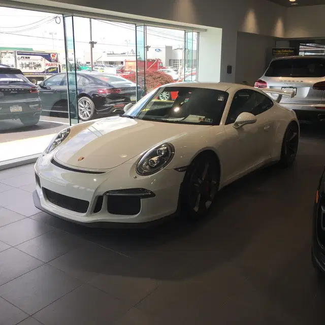 2015 Porsche 911 Carrera GT3