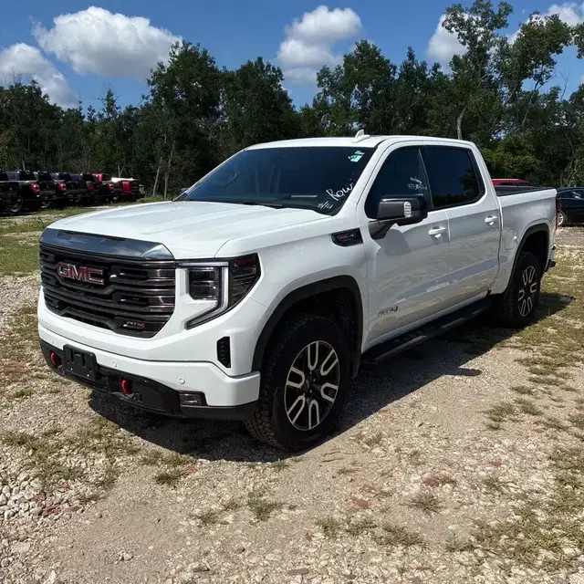2023 GMC Sierra 1500 AT4