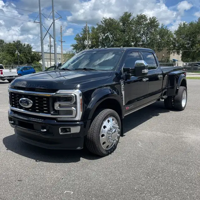 2024 Ford F-450 Super Duty Limited
