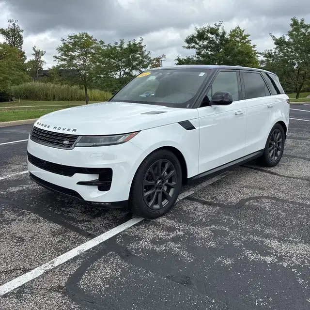 2024 Land Rover Range Rover Sport P360 SE