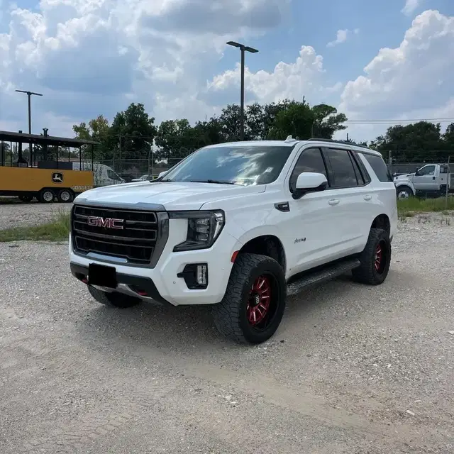 2021 GMC Yukon AT4