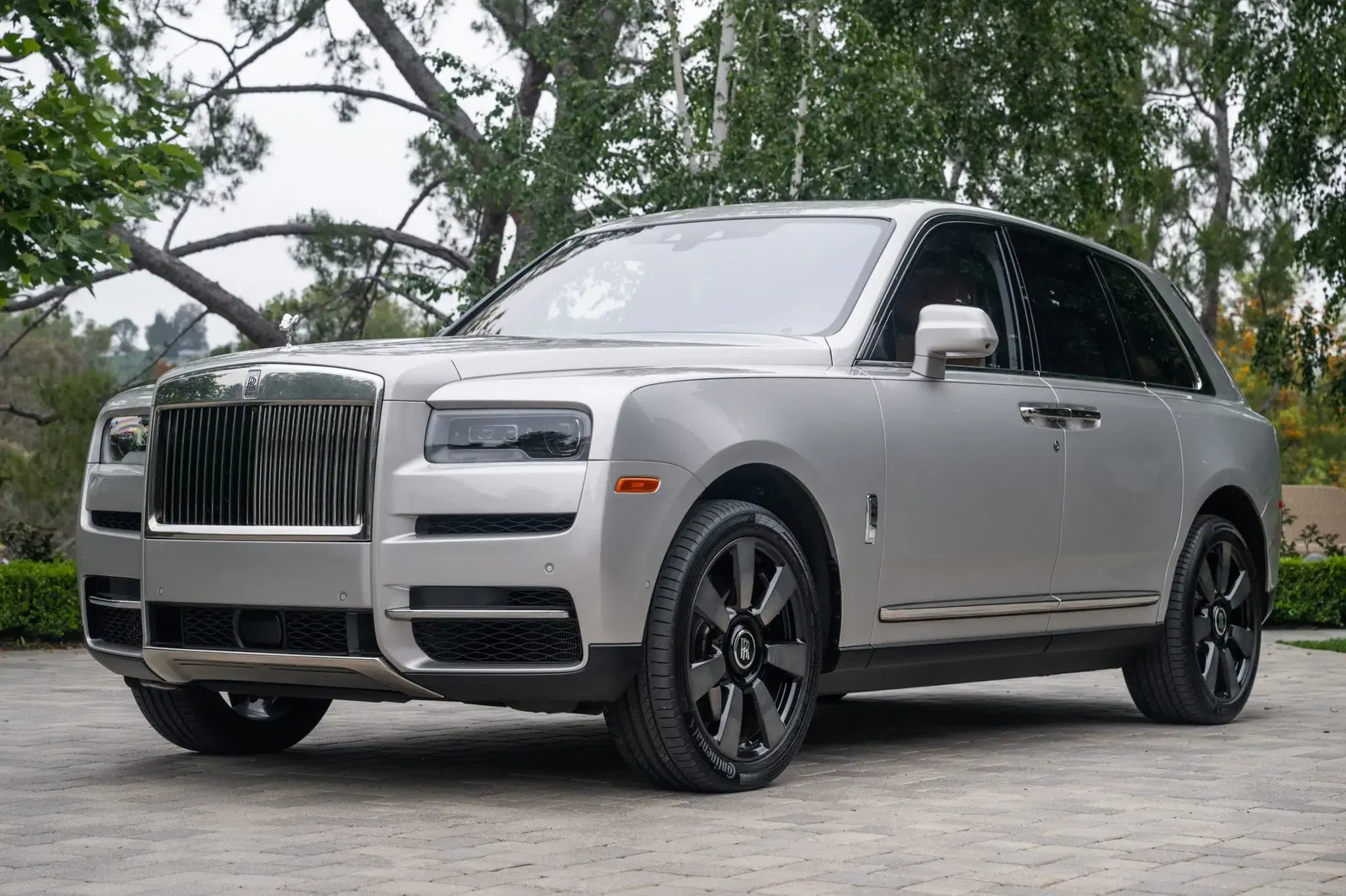 2,500-Mile 2022 Rolls-Royce Cullinan