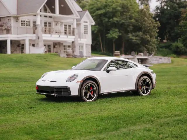 2023 Porsche 911 Dakar